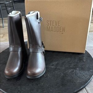 Steve Madden Brown Leather Chelsea Boots
